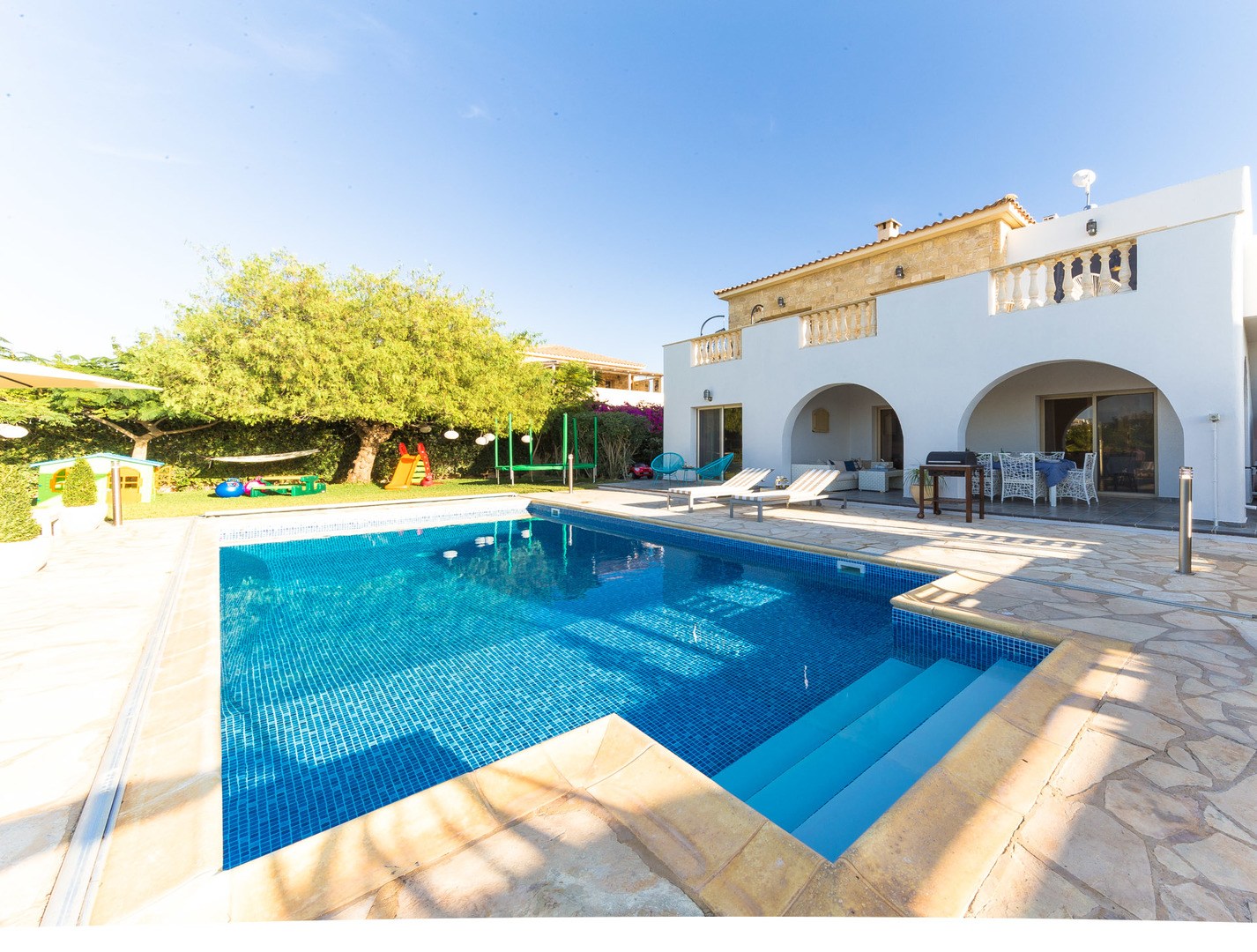 Villa Jaimi Luxurious 4 Bed Villa With Private Pool In St - 